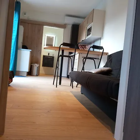 Holiday home Maisonnette Au Calme Cons-Sainte-Colombe
