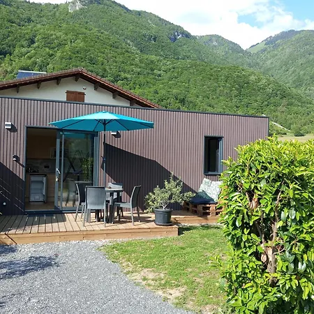 Holiday home Maisonnette Au Calme Cons-Sainte-Colombe